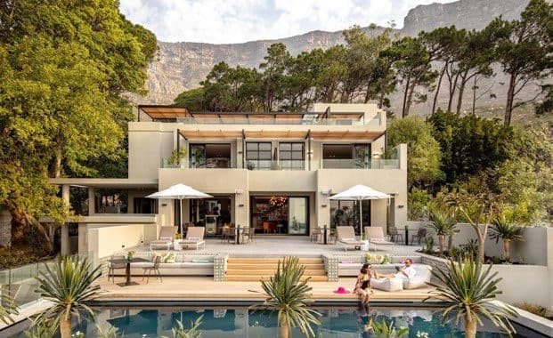 Camissa House and its pool on the slopes of Table Mountain.